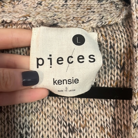 Kensie Pieces V Neck Cardigan Sweater - Picture 3 of 3